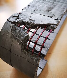 Beispielbild Forschung: Prüfkörper aus Carbonbeton. (Foto: Institut für Betonbau)