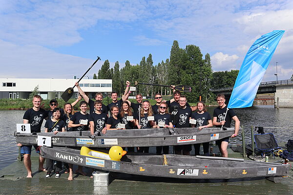 Das erfolgreiche BetonkanuTeam der HTWK Leipzig in s'Hertogenbosch.