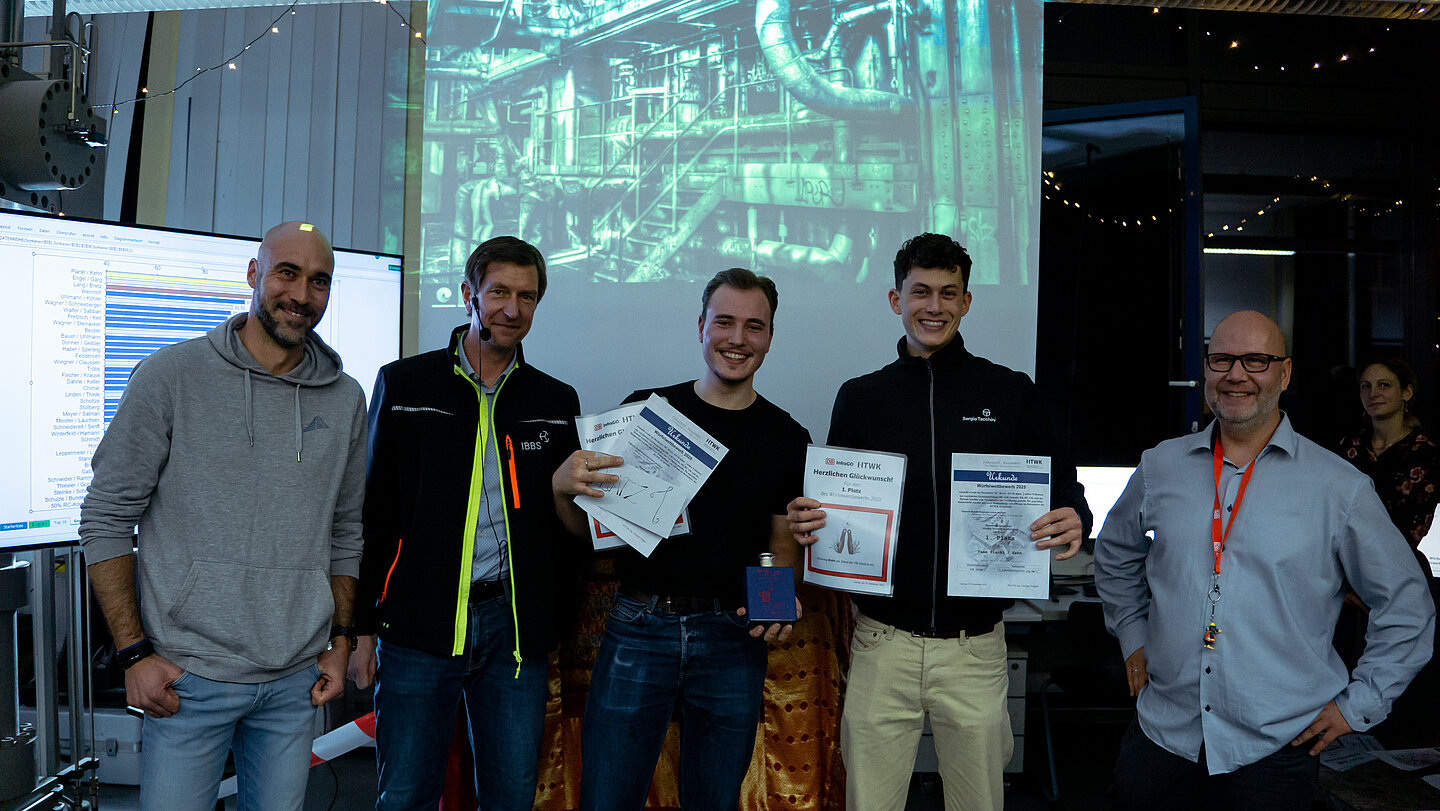 Die Erstplatzierten mit Urkunde