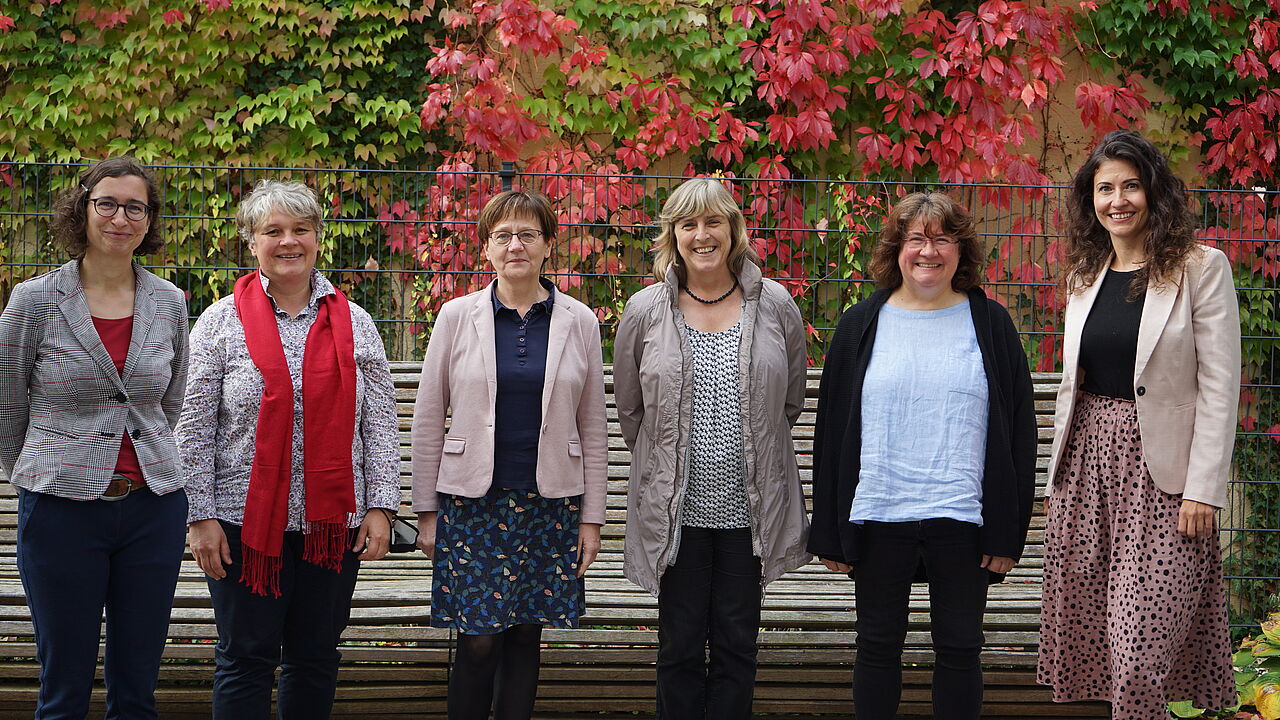 Gruppenfoto mit 6 Frauen